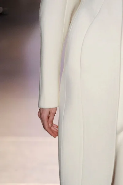 Look 64